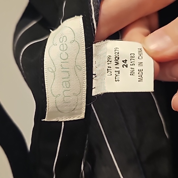 Maurices Button-Down Blouse - Picture 2 of 4